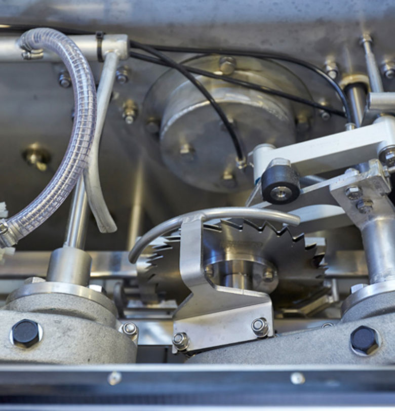 Carsoe Km Mark 5 Fish Gutting Machine Close Up 